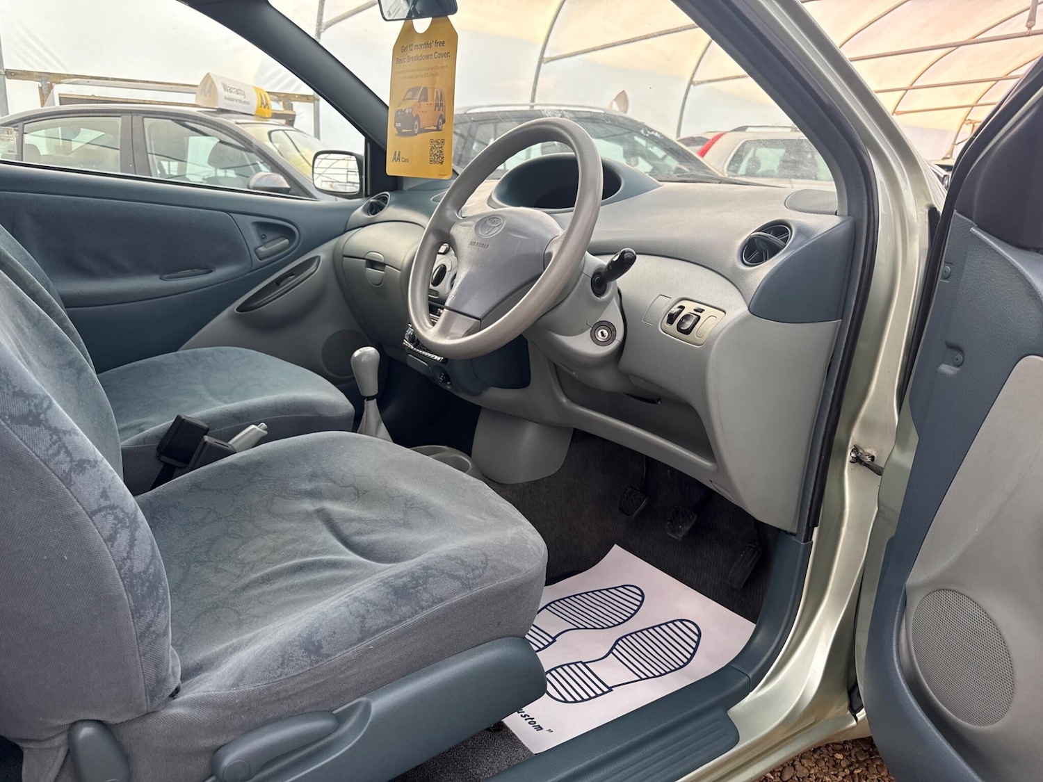 Used Toyota Yaris 2002 for sale - 76138521: Photo 50