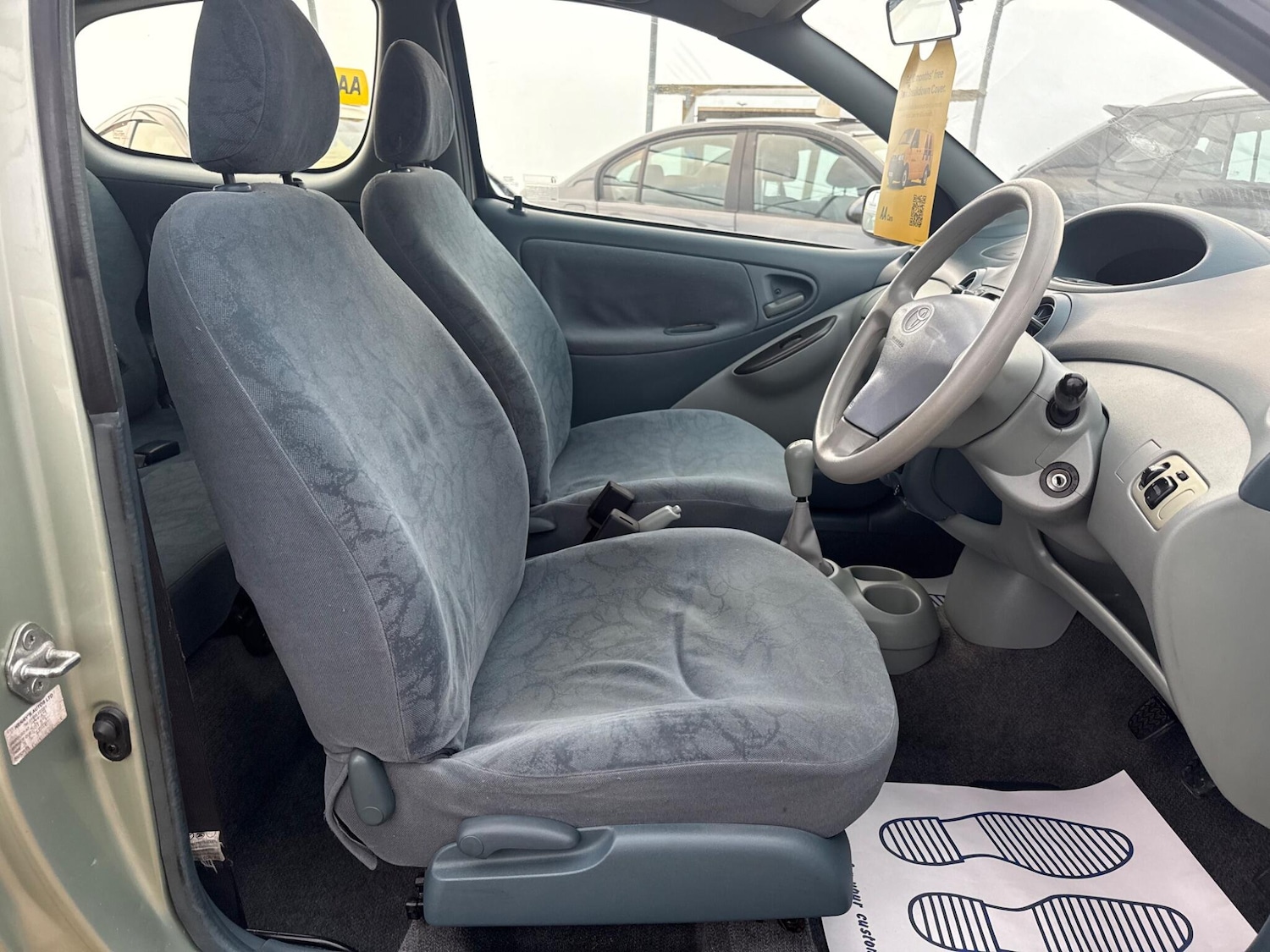 Used Toyota Yaris 2002 for sale - 76138521: Photo 51