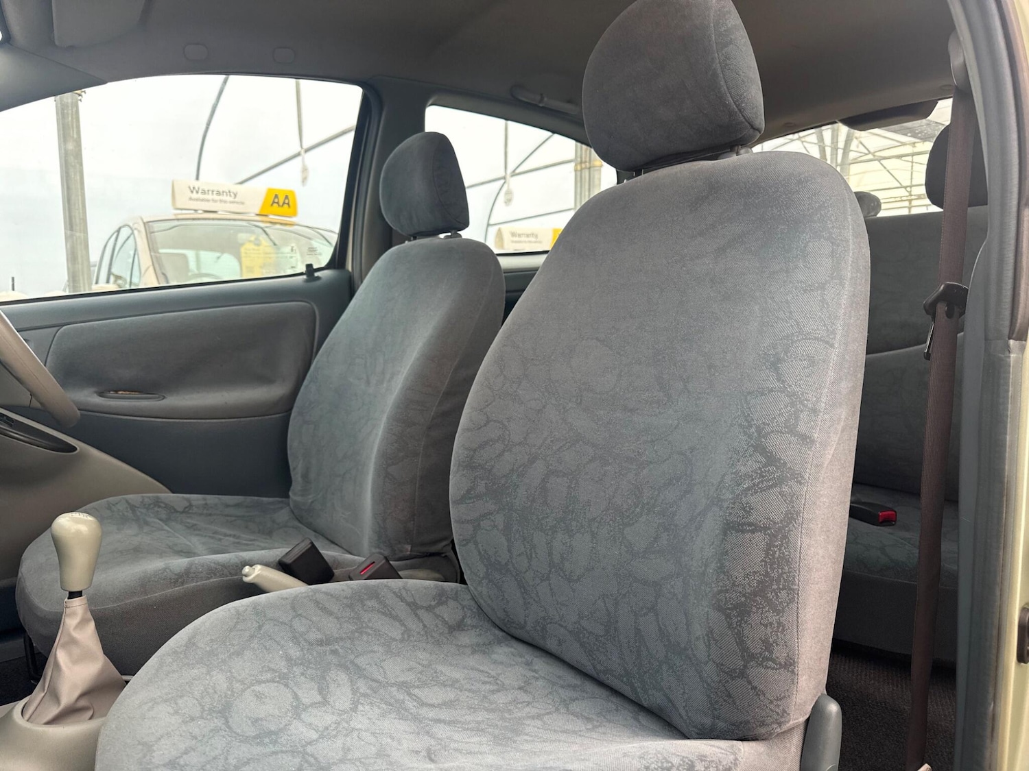 Used Toyota Yaris 2002 for sale - 76138521: Photo 63