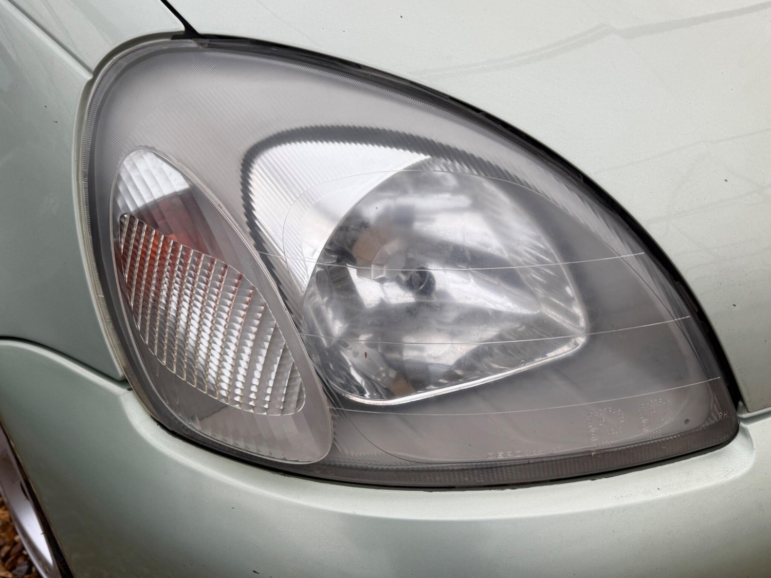 Used Toyota Yaris 2002 for sale - 76138521: Photo 74