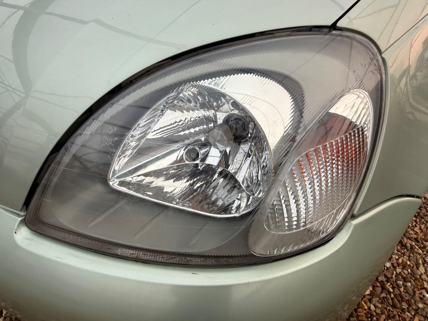 Used Toyota Yaris 2002 for sale - 76138521: Photo 75