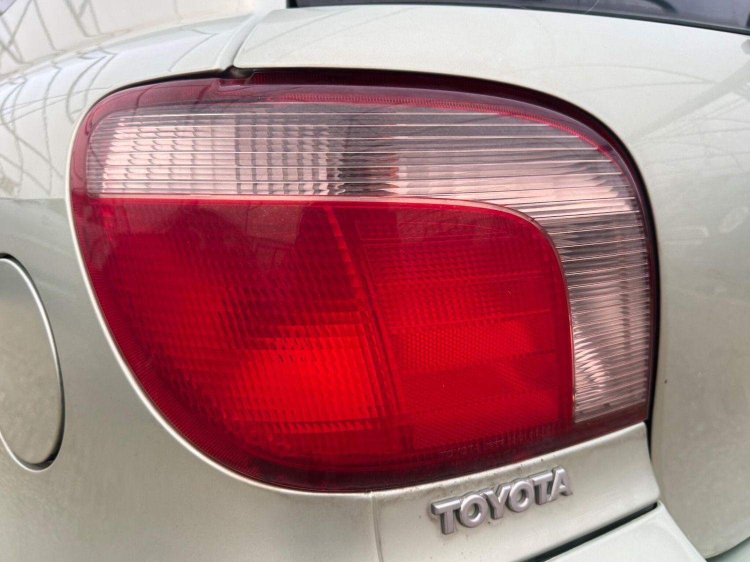 Used Toyota Yaris 2002 for sale - 76138521: Photo 76