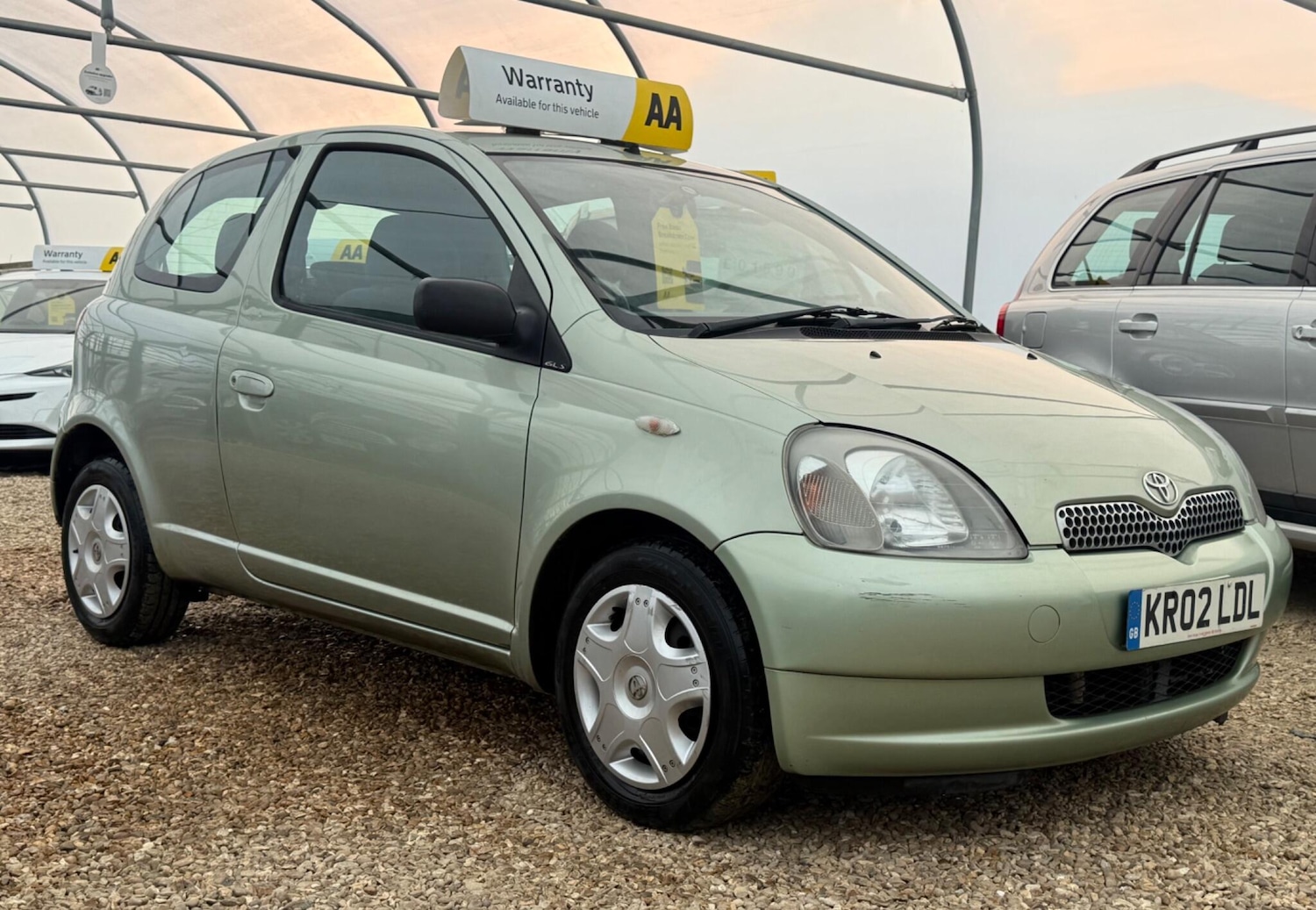Used Toyota Yaris 2002 for sale - 76138521: Photo 8
