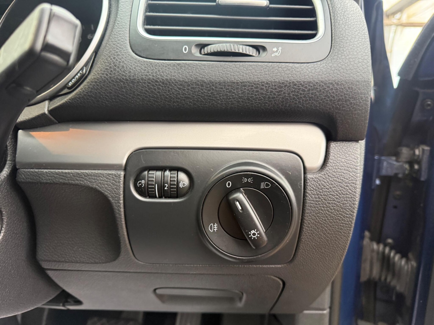 Used Volkswagen Golf 2012 for sale - 76573309: Photo 73