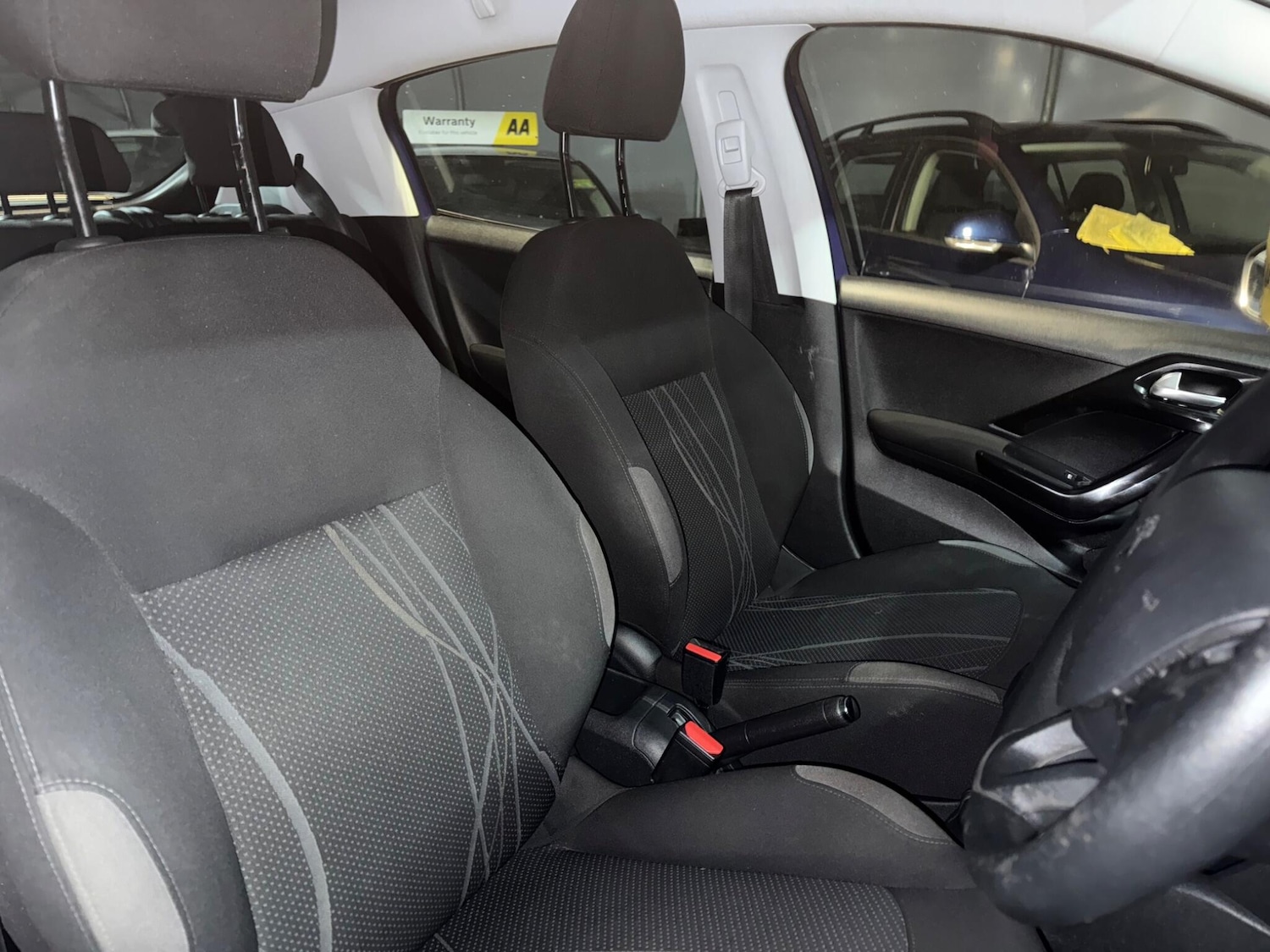 Used Peugeot 208 2013 for sale - 76898673: Photo 14