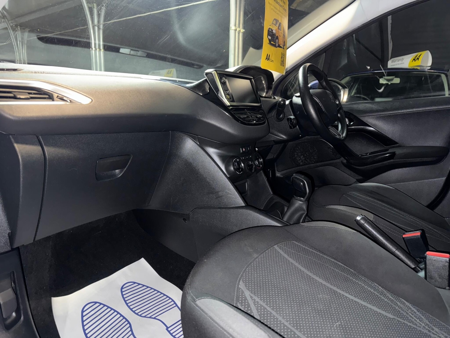 Used Peugeot 208 2013 for sale - 76898673: Photo 26