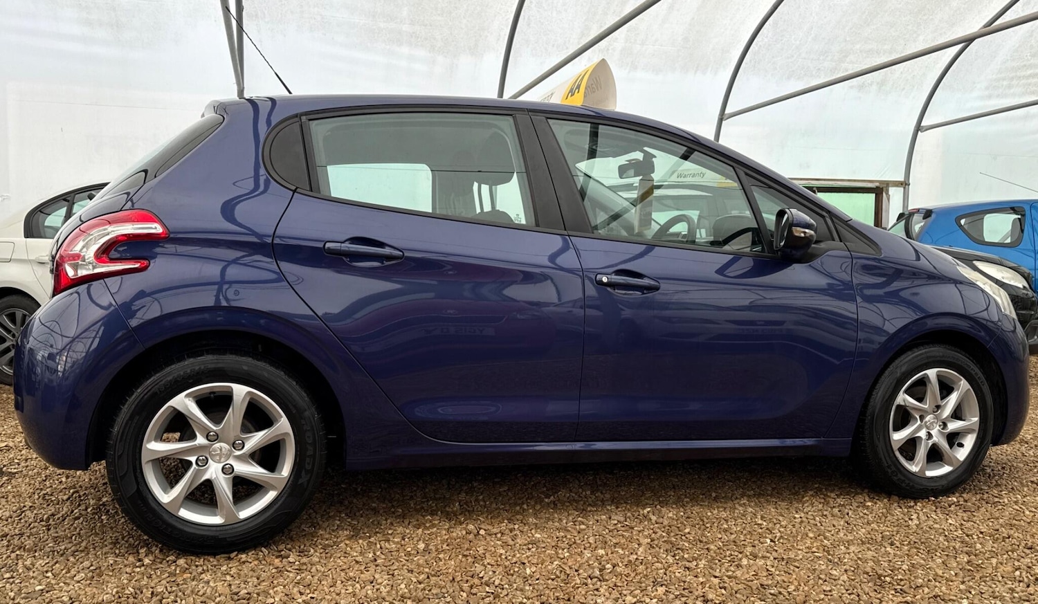 Used Peugeot 208 2013 for sale - 76898673: Photo 32