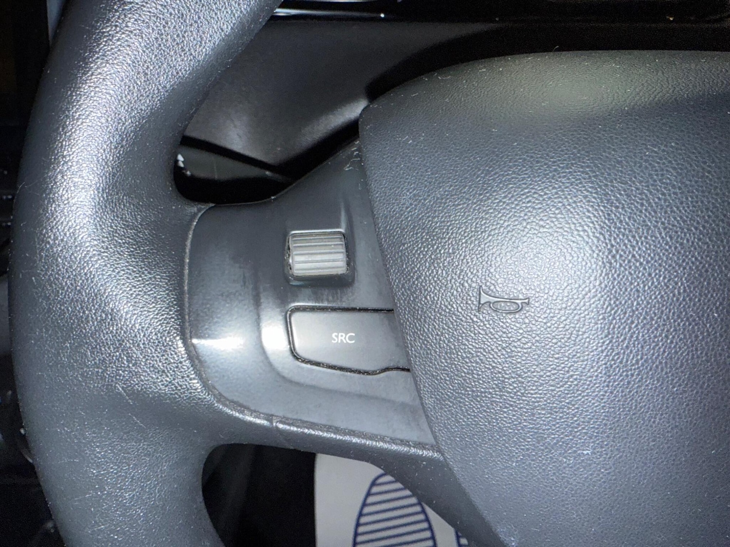 Used Peugeot 208 2013 for sale - 76898673: Photo 62