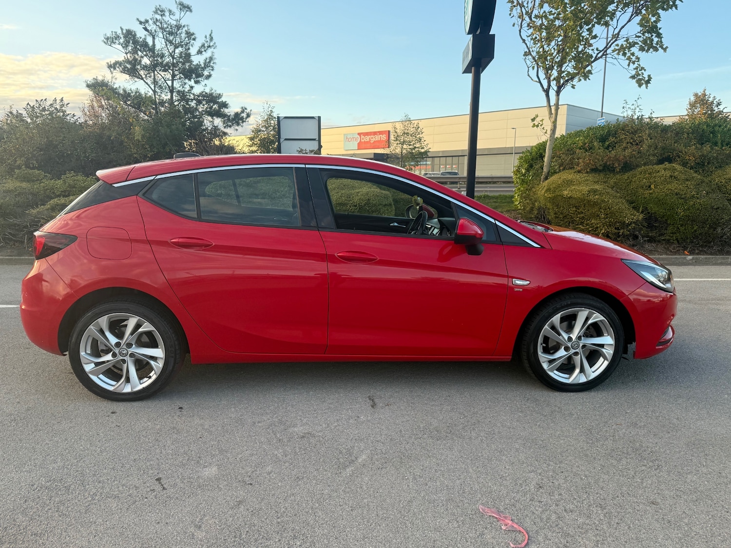 Used Vauxhall Astra 2015 for sale - 75910910: Photo 1