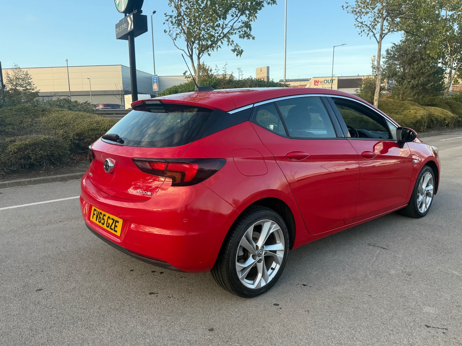 Used Vauxhall Astra 2015 for sale - 75910910: Photo 2