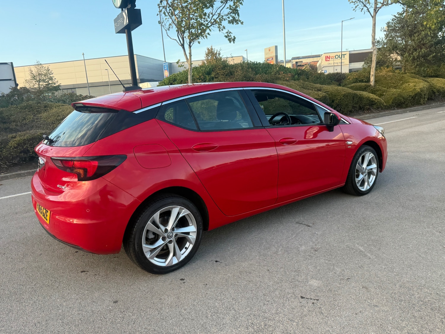 Used Vauxhall Astra 2015 for sale - 75910910: Photo 3