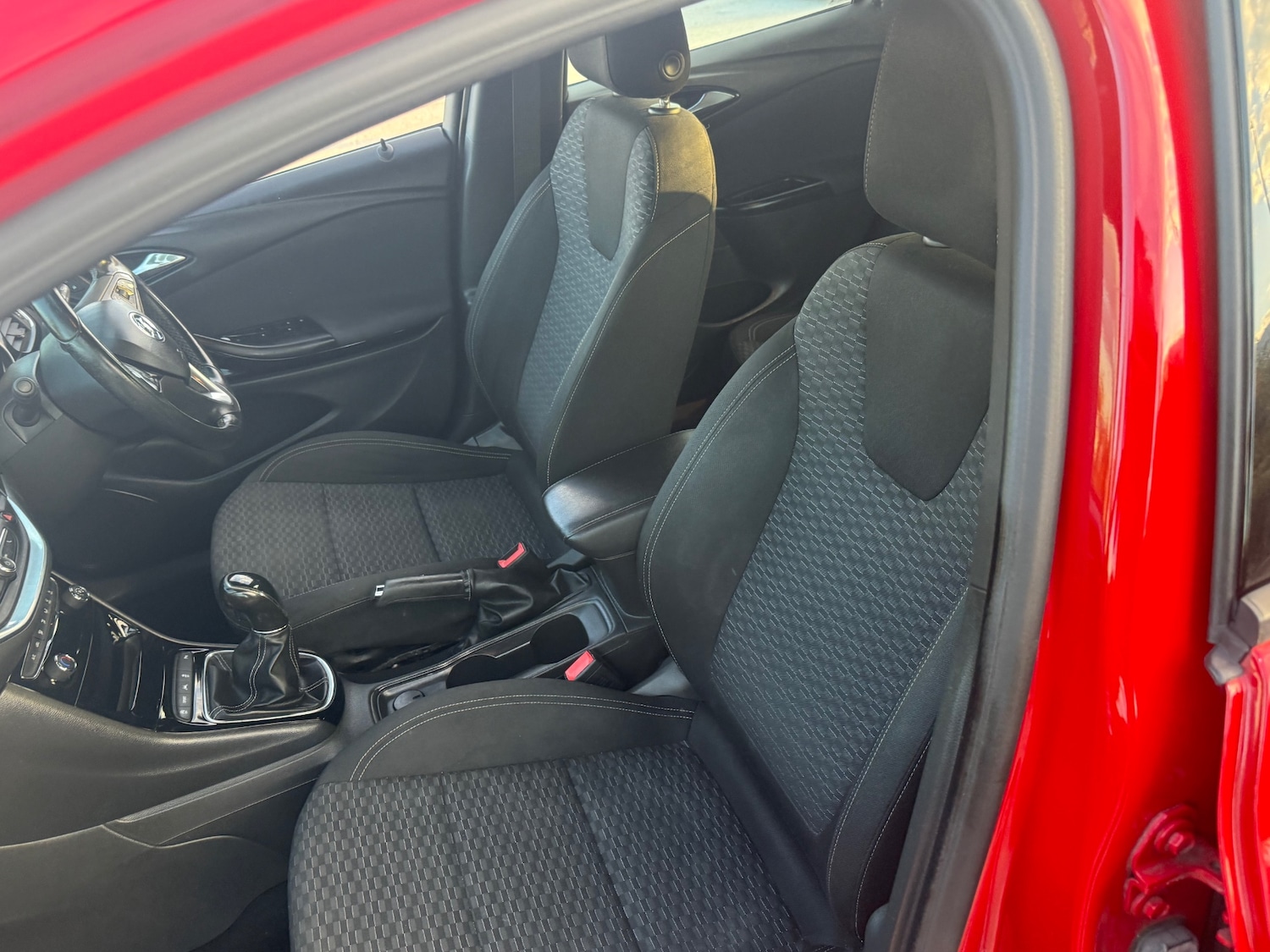 Used Vauxhall Astra 2015 for sale - 75910910: Photo 40