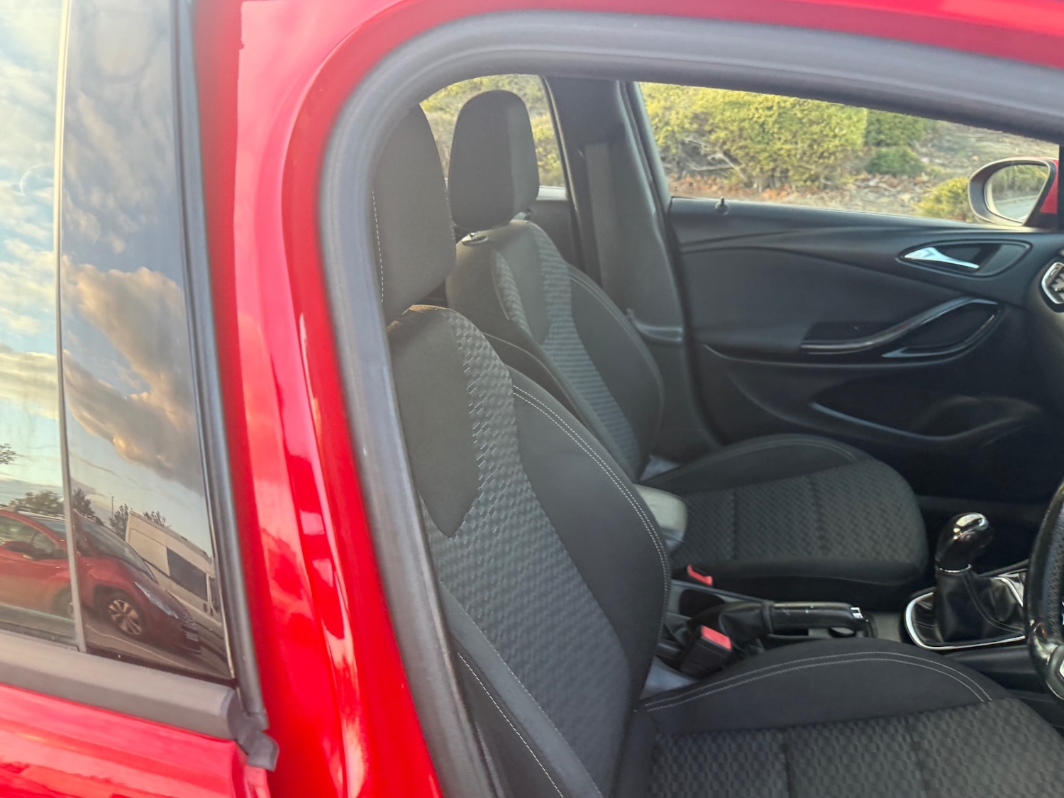 Used Vauxhall Astra 2015 for sale - 75910910: Photo 43