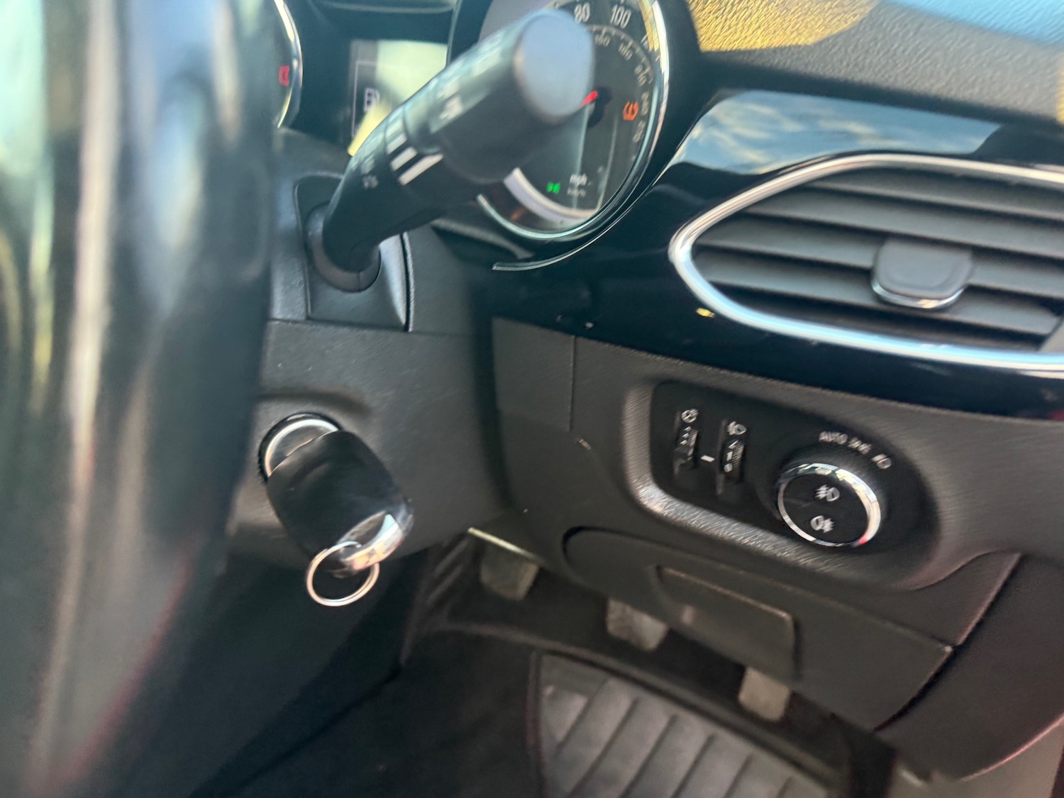 Used Vauxhall Astra 2015 for sale - 75910910: Photo 46