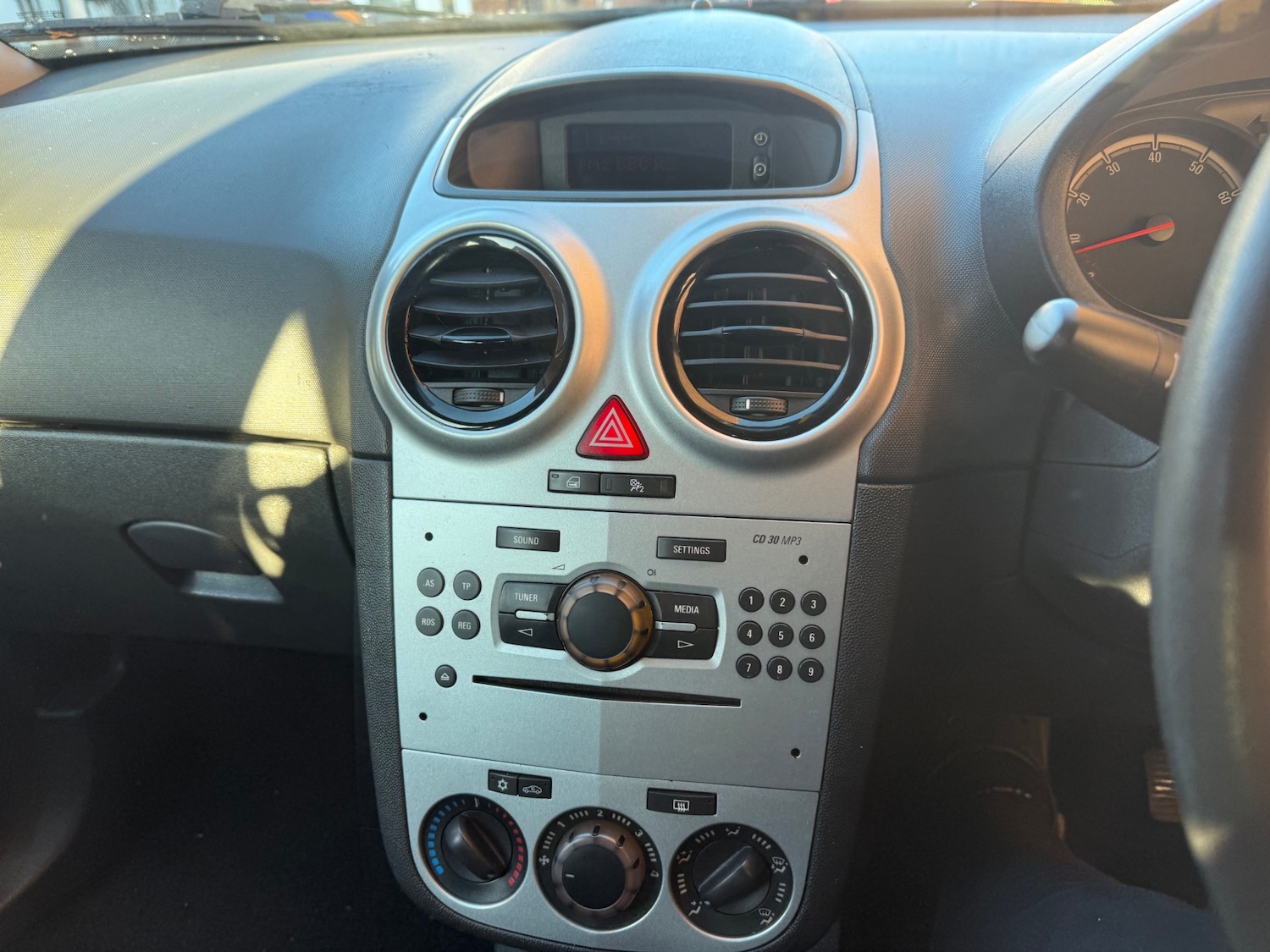 Used Vauxhall Corsa 2014 for sale - 76706030: Photo 31