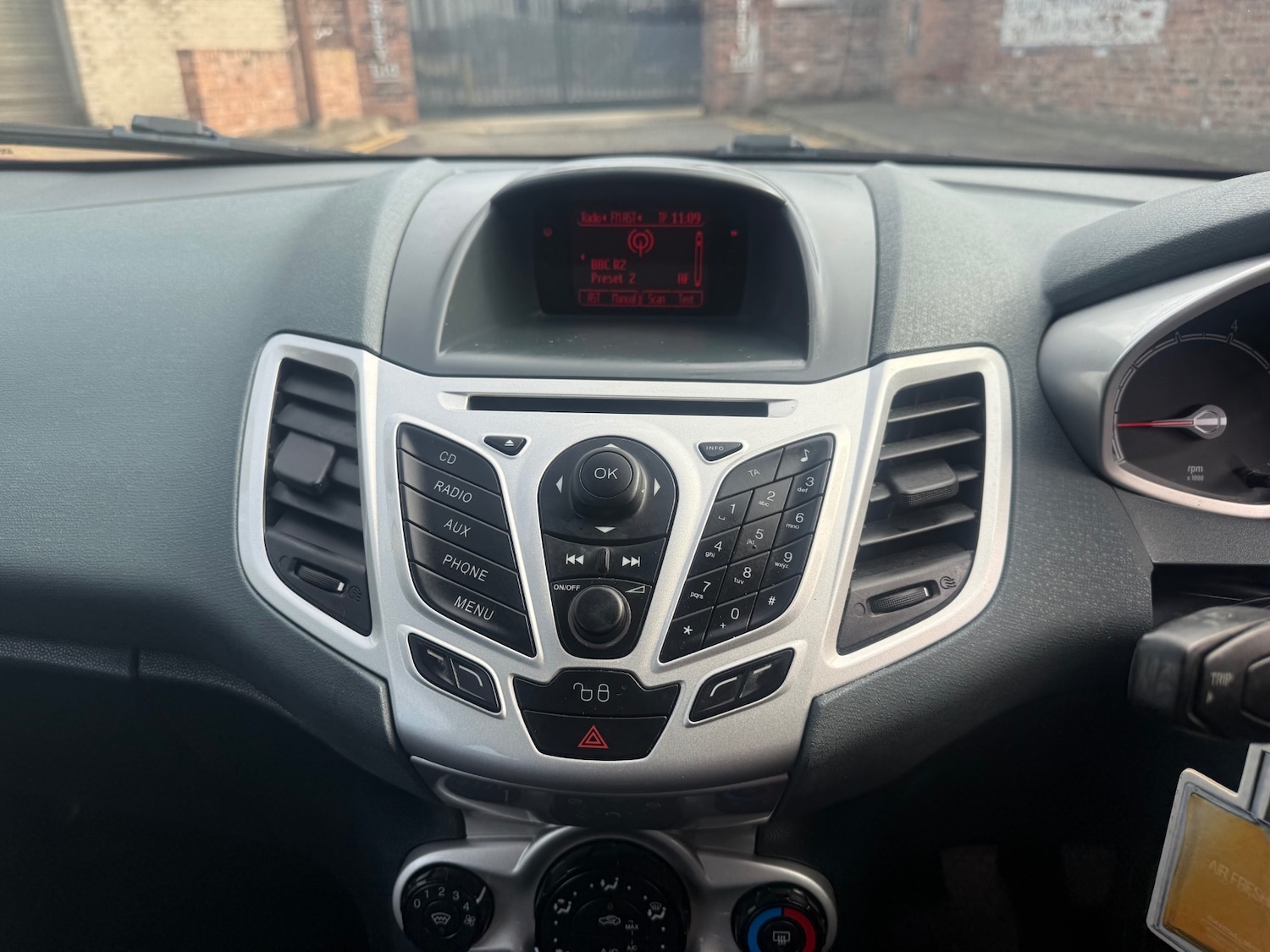 Used Ford Fiesta 2011 for sale - 75980655: Photo 17