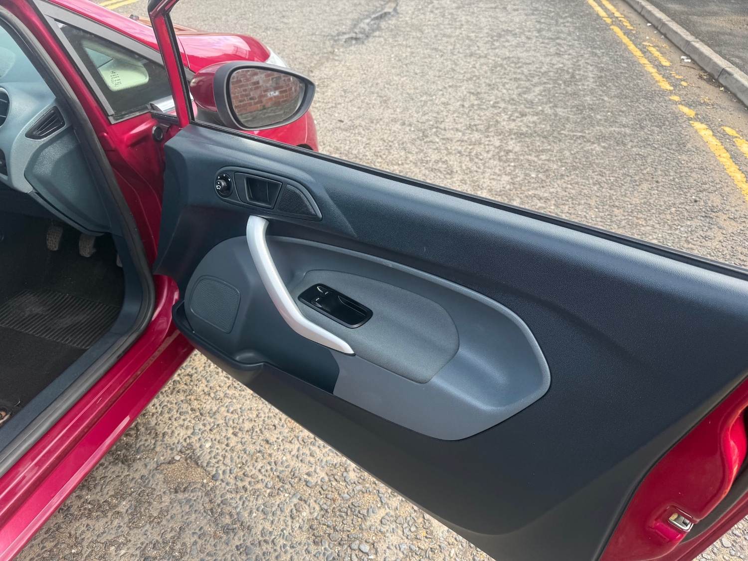 Used Ford Fiesta 2011 for sale - 75980655: Photo 23