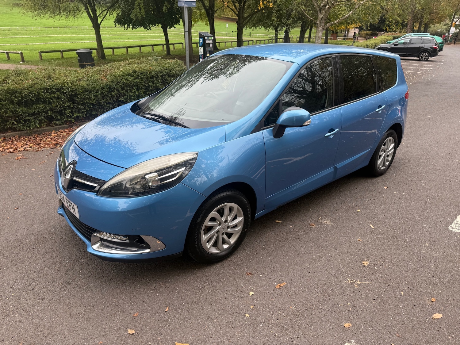 Used Renault Grand Scenic 2014 for sale - 76229133: Photo 12