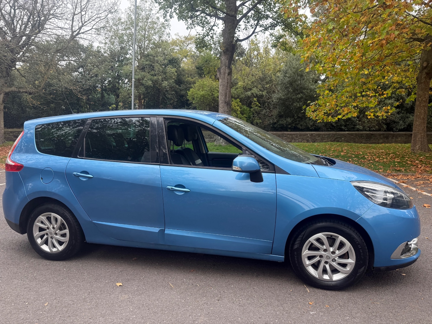 Used Renault Grand Scenic 2014 for sale - 76229133: Photo 17