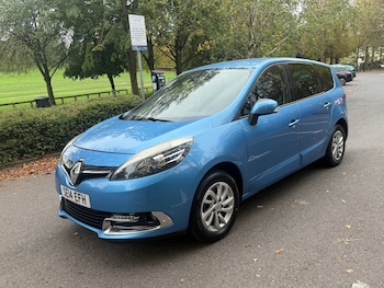 Used Renault Grand Scenic 2014 for sale - 76229133: Photo