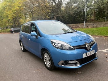 Used Renault Grand Scenic 2014 for sale - 76229133: Photo