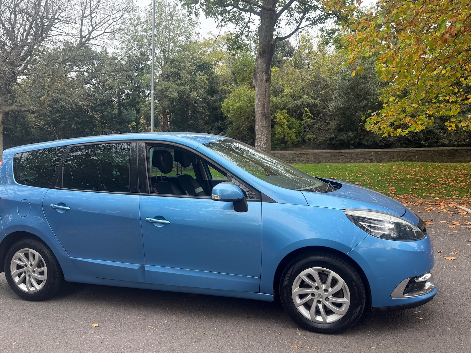 Used Renault Grand Scenic 2014 for sale - 76229133: Photo 5