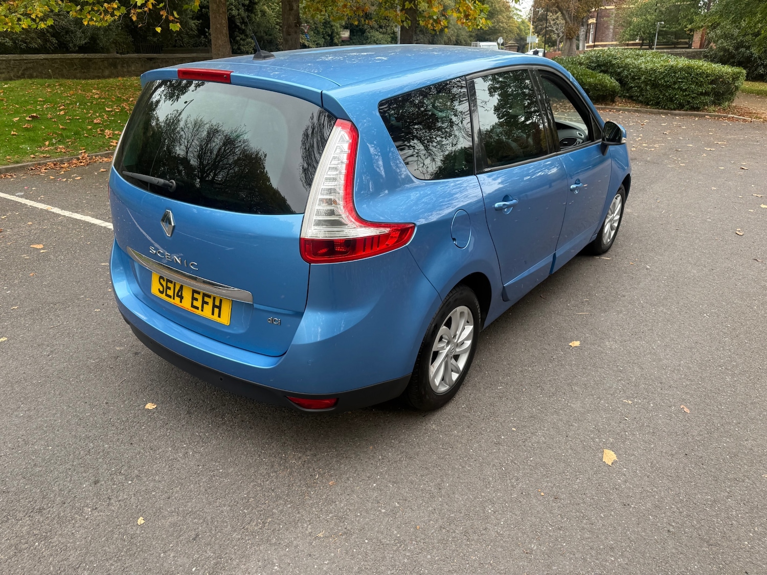 Used Renault Grand Scenic 2014 for sale - 76229133: Photo 6