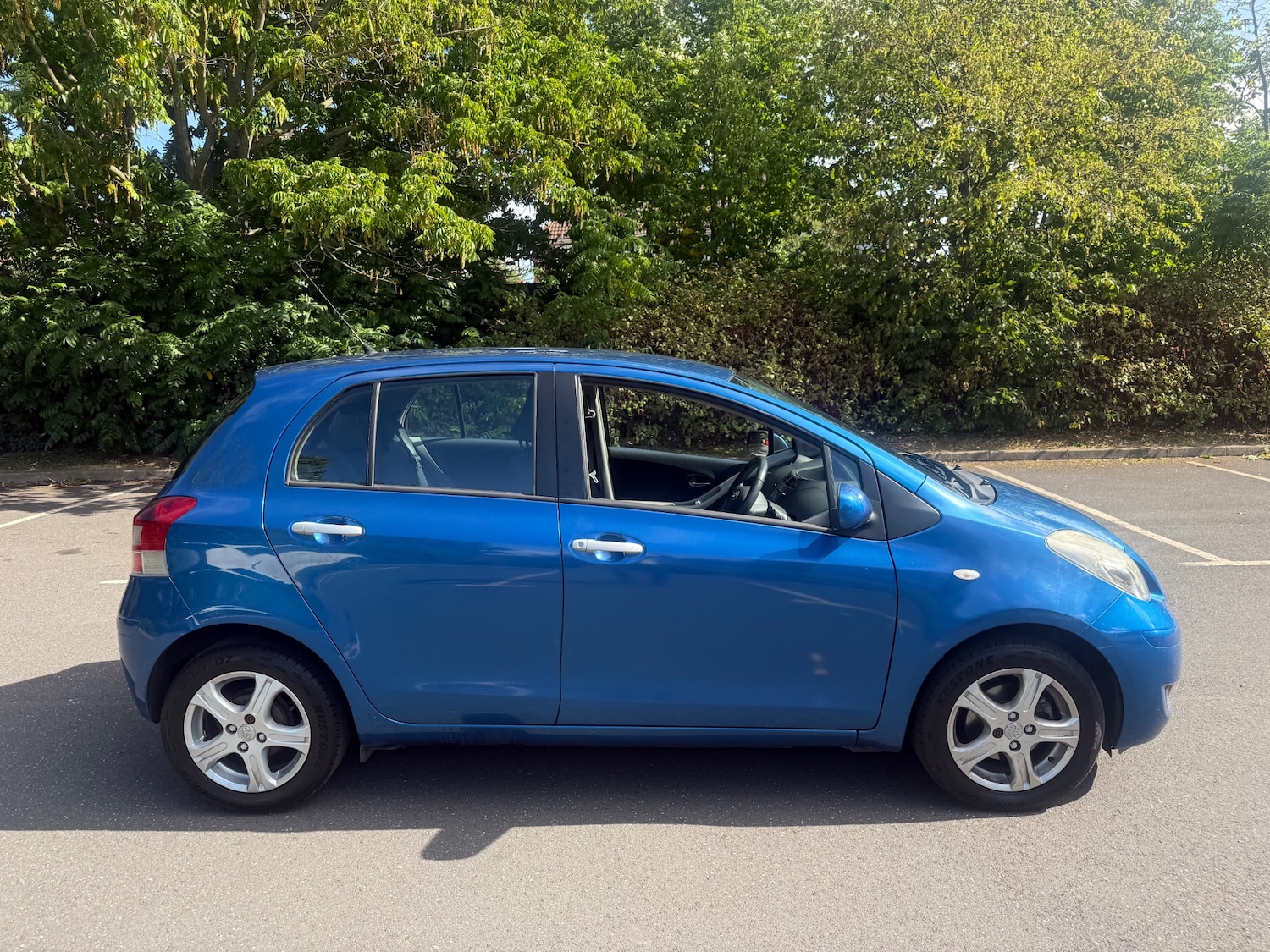 Used Toyota Yaris 2010 for sale - 76286203: Photo 1
