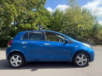 Used Toyota Yaris 2010 for sale - 75743602: Photo