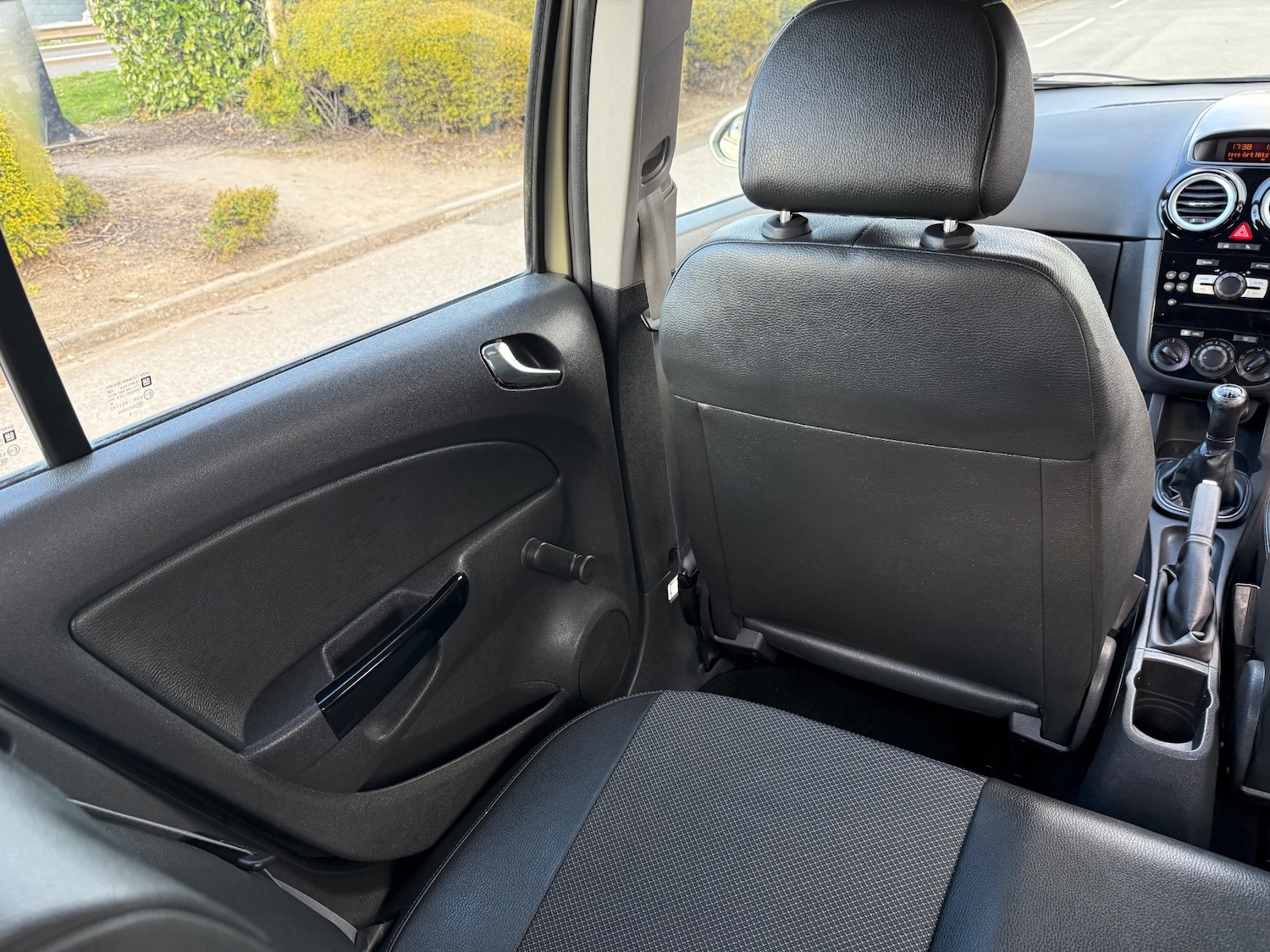 Used Vauxhall Corsa 2008 for sale - 78067245: Photo 17