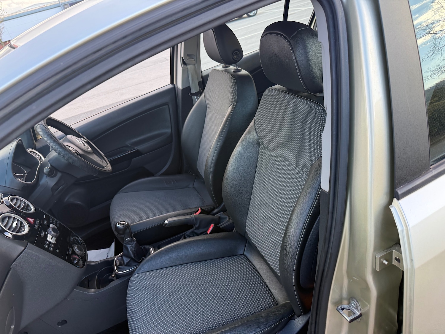 Used Vauxhall Corsa 2008 for sale - 78067245: Photo 22