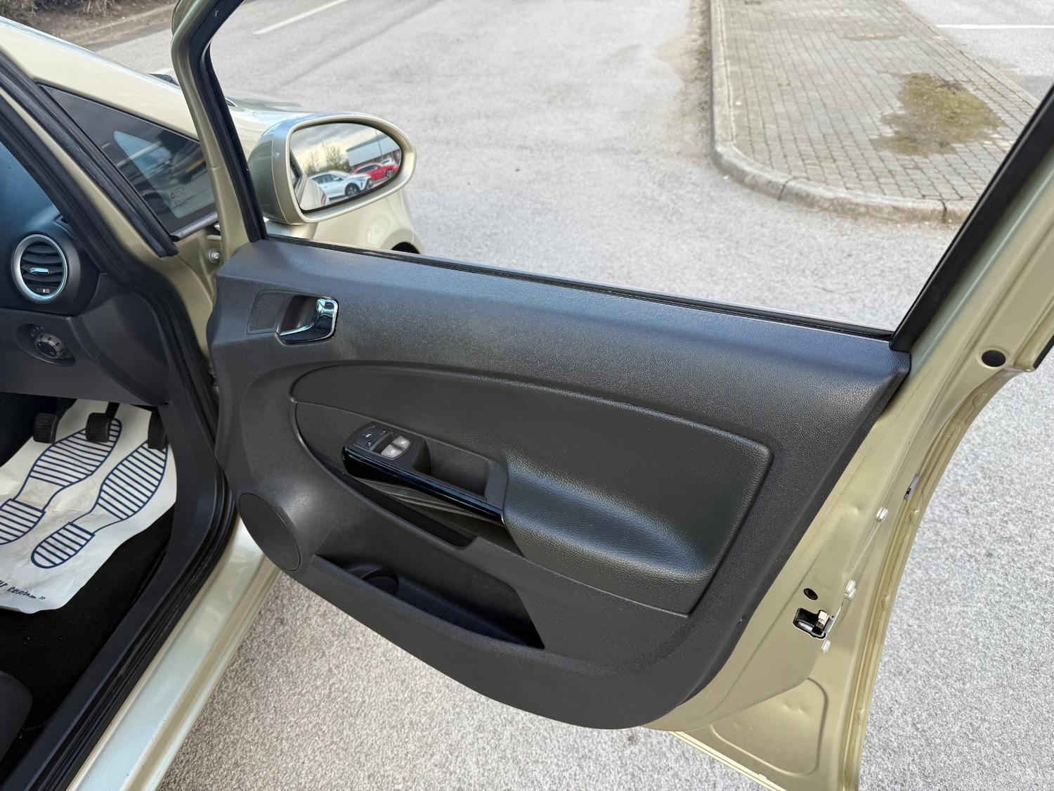 Used Vauxhall Corsa 2008 for sale - 78067245: Photo 24