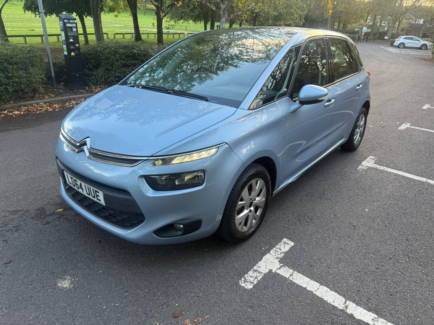 Used Citroen C4 Picasso 2014 for sale - 76156679: Photo 4