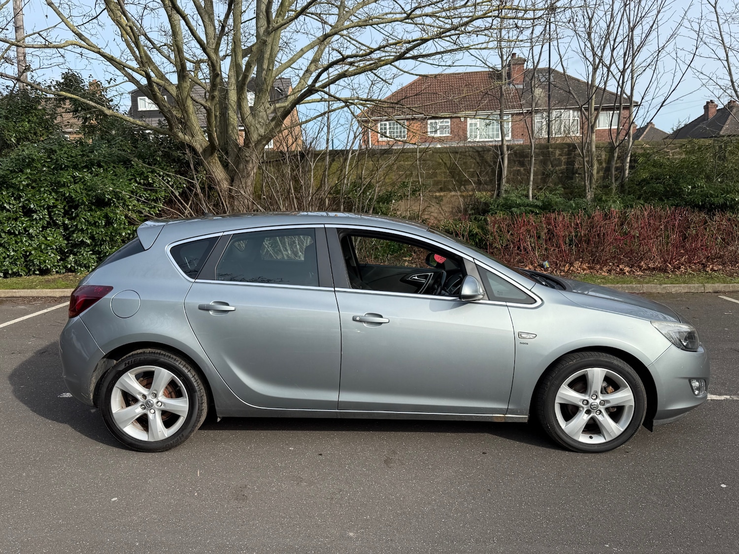 Used Vauxhall Astra 2012 for sale - 77335696: Photo 2