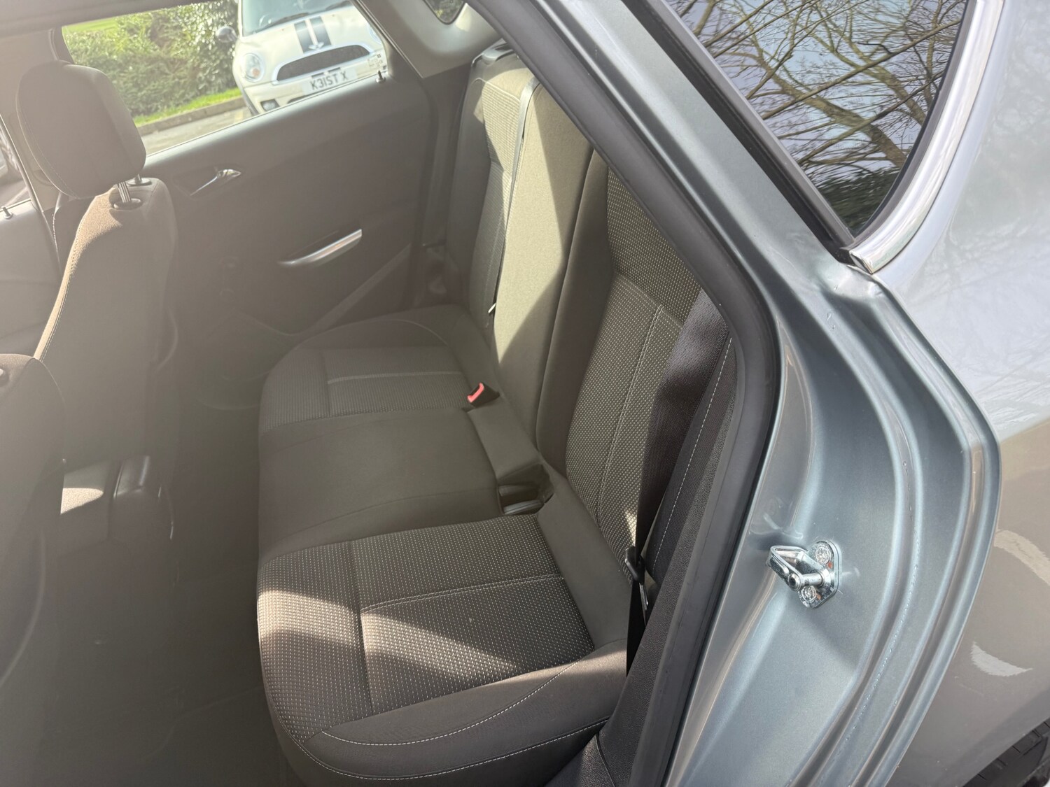 Used Vauxhall Astra 2012 for sale - 77335696: Photo 23