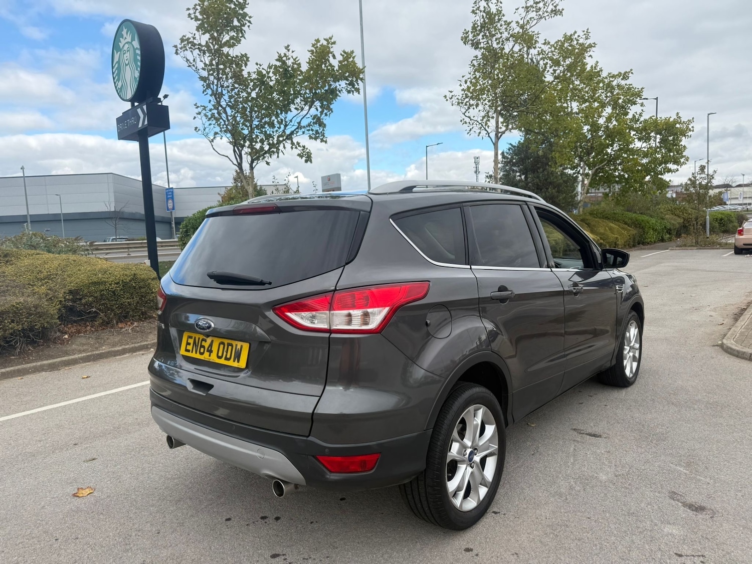 Used Ford Kuga 2015 for sale - 74041701: Photo 2