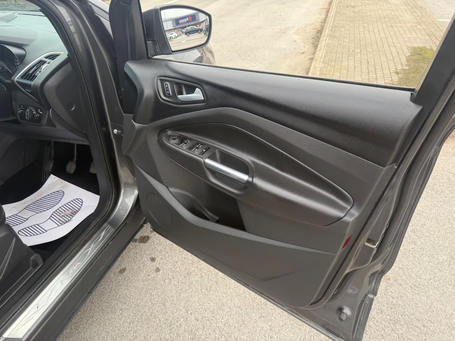 Used Ford Kuga 2015 for sale - 76904443: Photo 22