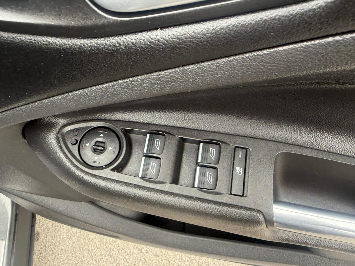 Used Ford Kuga 2015 for sale - 76904443: Photo 24