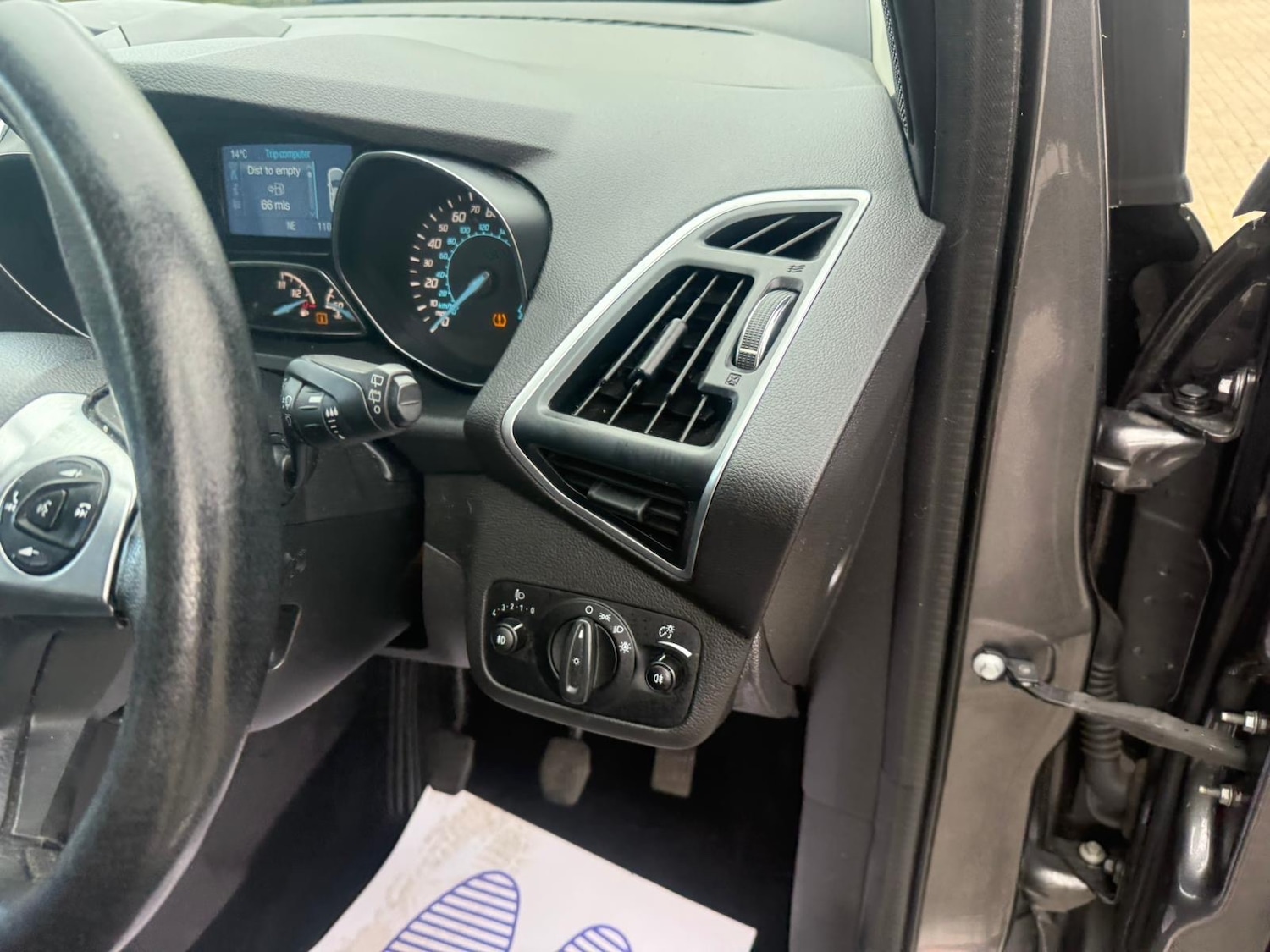 Used Ford Kuga 2015 for sale - 76904443: Photo 25