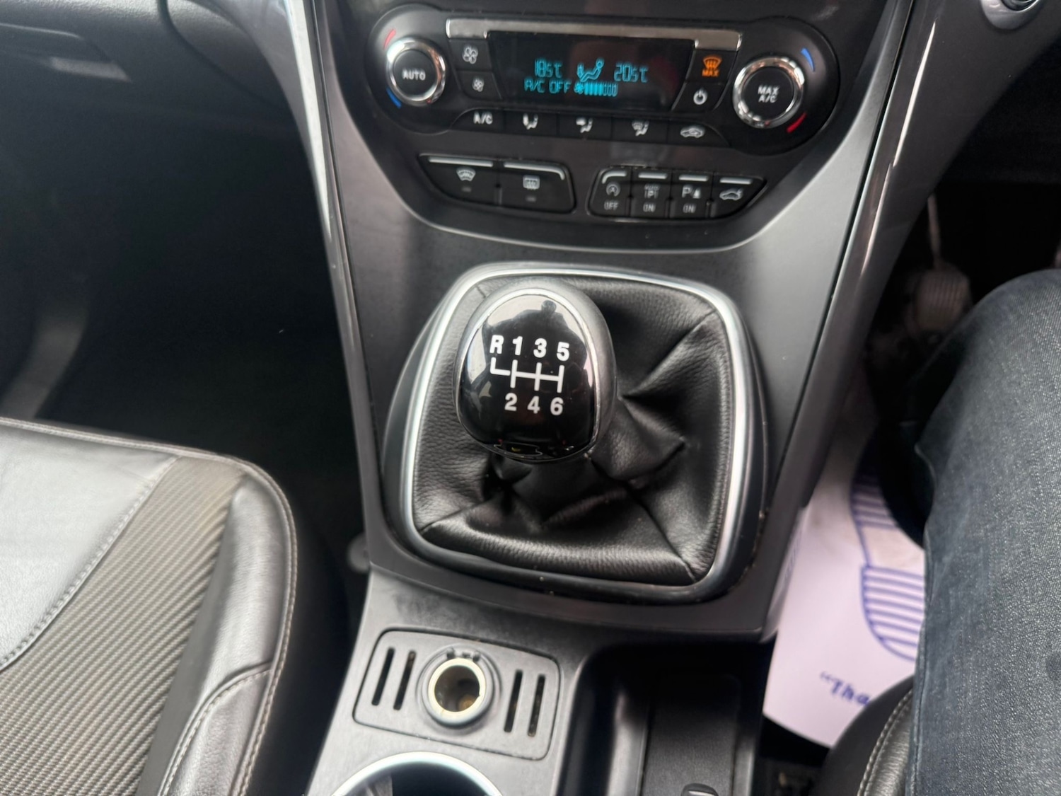 Used Ford Kuga 2015 for sale - 76904443: Photo 27