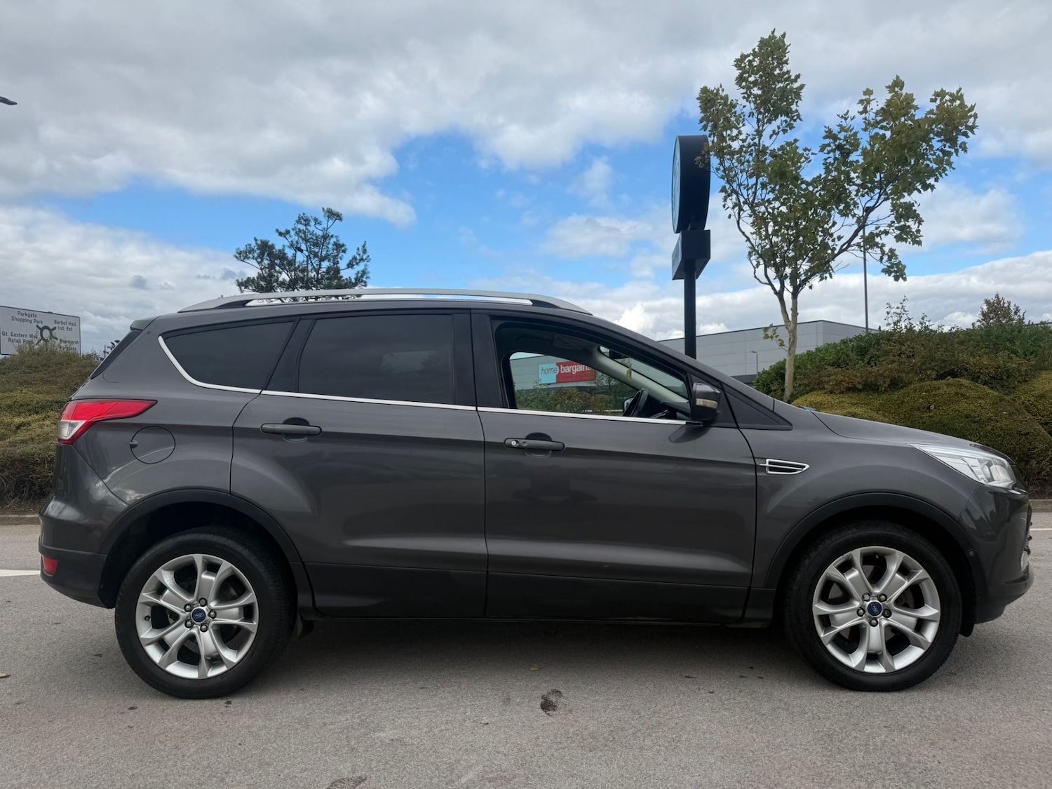 Used Ford Kuga 2015 for sale - 76904443: Photo 5
