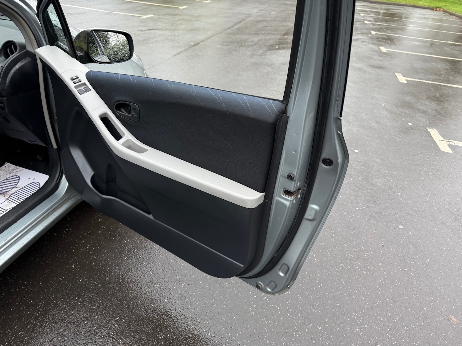 Used Toyota Yaris 2007 for sale - 77184871: Photo 27