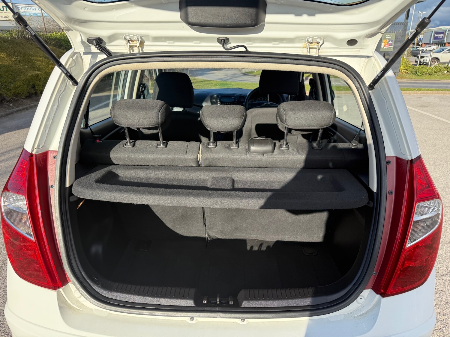 Used Hyundai i10 2013 for sale - 78067659: Photo 11