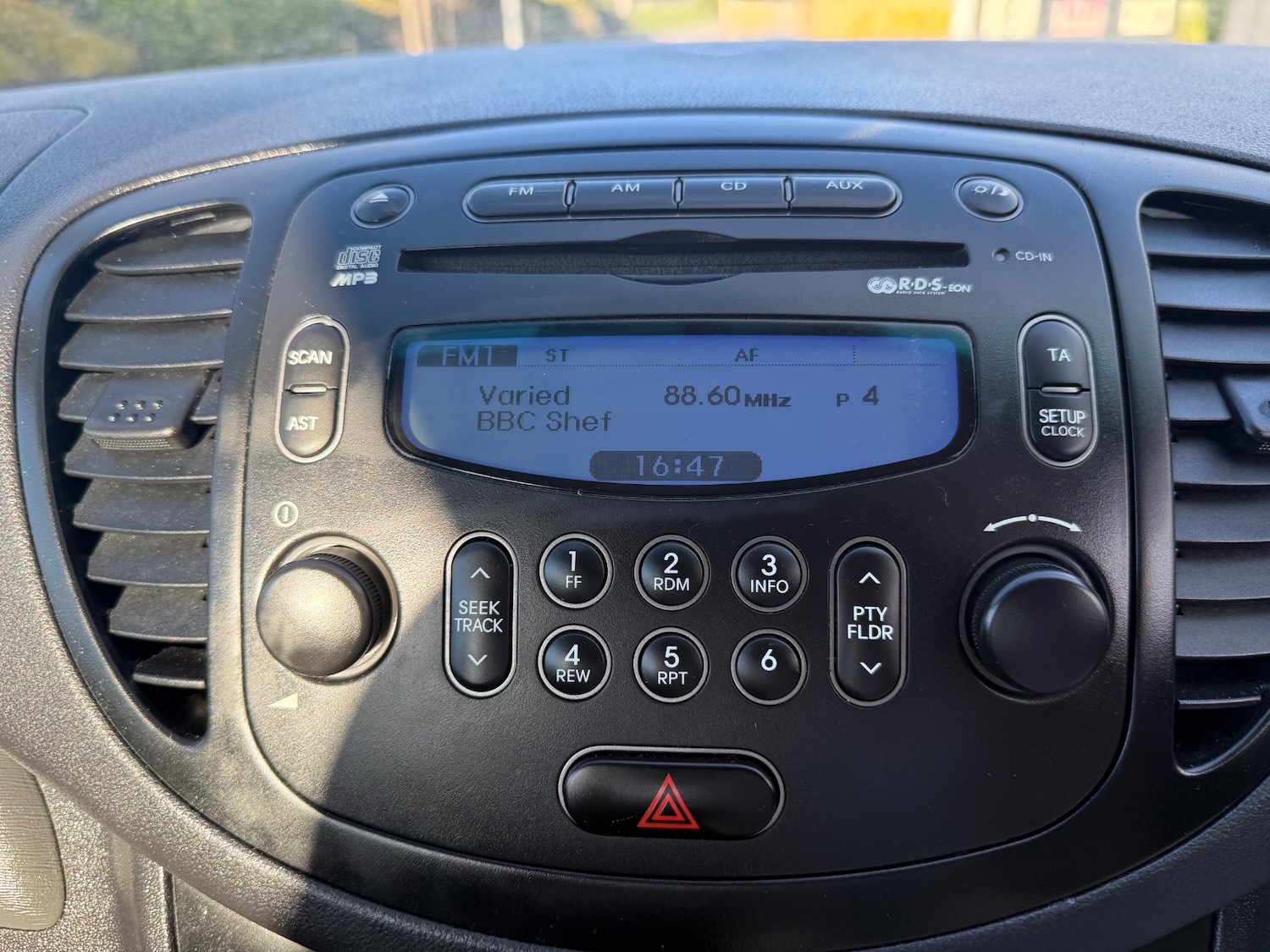 Used Hyundai i10 2013 for sale - 78067659: Photo 30