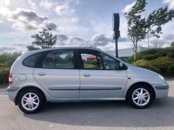 2002 (02) - 1.9 dCi 105 Fidji 5dr