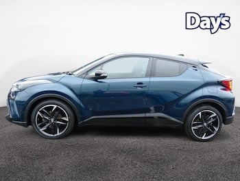 Used Toyota C-HR 2023 for sale - 79703430: Photo
