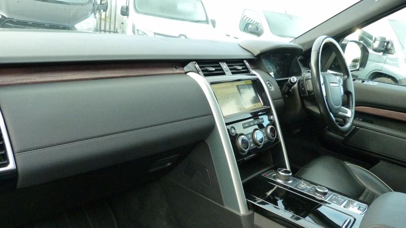 Used Land Rover Discovery 2020 for sale - 77248640: Photo 24