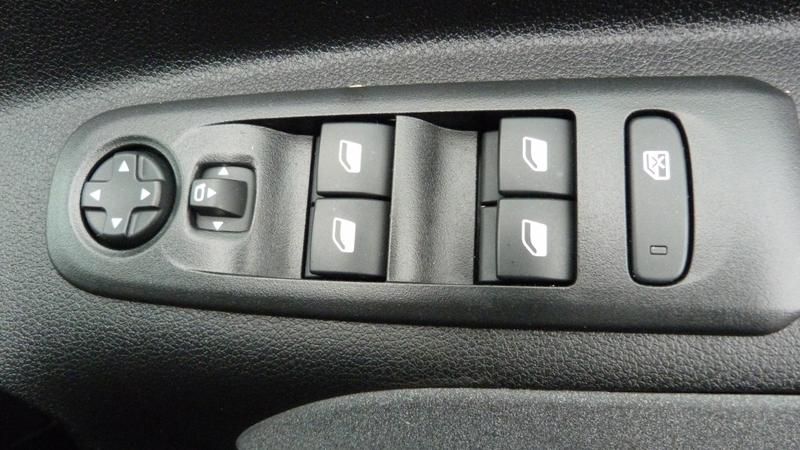 Used Peugeot e-Rifter 2024 for sale - 76508279: Photo 14