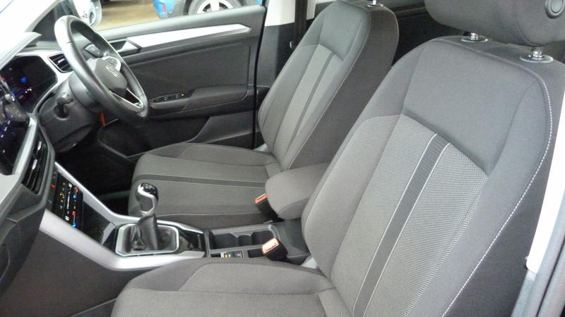 Used Volkswagen T-Roc 2023 for sale - 77367609: Photo 25