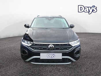 Used Volkswagen T-Roc 2023 for sale - 77367609: Photo